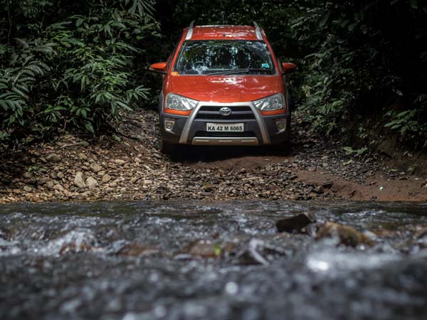 ಟೊಯೊಟಾ ಎಟಿಯೋಸ್ ಕ್ರಾಸ್