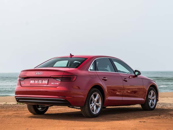 2016 ಆಡಿ ಎ4 30 ಟಿಎಫ್‌ಎಸ್ಐ ಲಗ್ಷುರಿ ಸೆಡಾನ್ ಕಾರು ಬಿಡುಗಡೆ 