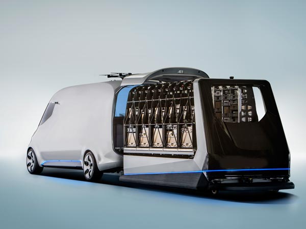 ವ್ಯಾನ್ ರೂಫಲ್ಲಿ ಡ್ರೋಮ್ ವಿಮಾನ; ಇದುವೇ ಬೆಂಝ್ ಭವಿಷ್ಯತ್ತಿನ ವಾಹನ