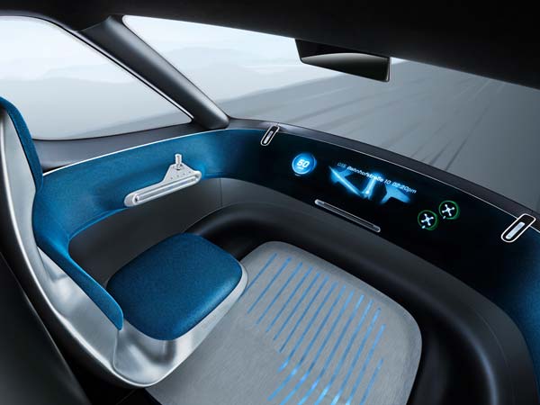 ವ್ಯಾನ್ ರೂಫಲ್ಲಿ ಡ್ರೋಮ್ ವಿಮಾನ; ಇದುವೇ ಬೆಂಝ್ ಭವಿಷ್ಯತ್ತಿನ ವಾಹನ