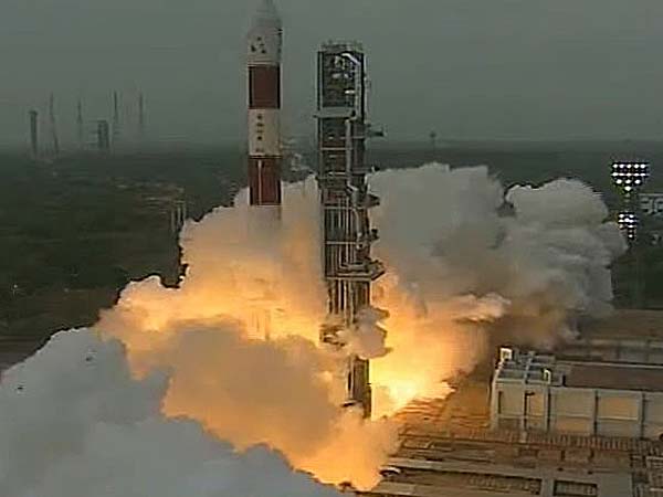 ಏಕಕಾಲಕ್ಕೆ 2 ಕಕ್ಷೆಗೆ ಎಂಟು ಉಪಗ್ರಹಗಳನ್ನು ಕಕ್ಷೆಗೆ ಸೇರಿಸಿದ ಇಸ್ರೋ 