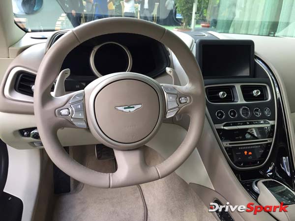 ಮುಂಬೈನಲ್ಲಿ ಜೇಮ್ಸ್ ಬಾಂಡ್ ನೆಚ್ಚಿನ ಕಾರು ಆಸ್ಟನ್ ಮಾರ್ಟಿನ್ ಜಲಕ್