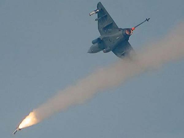 ಚೀನಾ ನೆರವಿನೊಂದಿಗೆ ಪಾಕ್ ಮಾಸ್ಟರ್ ಪ್ಲಾನ್‌ಗೆ ಭಾರತದ 'ತೇಜಸ್' ಖಡಕ್ ಜವಾಬ್ 