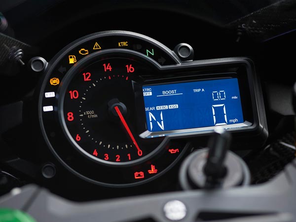 ಕವಾಸಕಿ ಪರಿಷ್ಕೃತ ನಿಂಜಾ ಎಚ್2, ಎಚ್2 ಕಾರ್ಬನ್, ಎಚ್2ಆರ್ ಬಿಡುಗಡೆ 