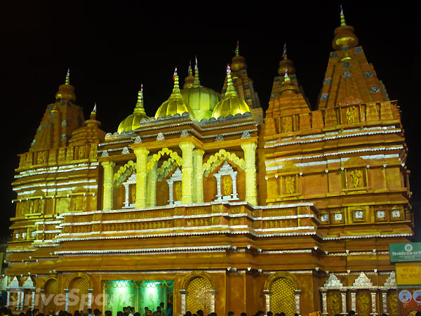 ಆಶ್ಚರ್ಯಚಕಿತಗೊಳಿಸಿದ ದುರ್ಗಾ ಪೂಜೆ ರಾತ್ರಿ ಸಂಭ್ರಮದ ಕ್ಷಣಗಳು! 