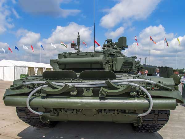 ಪಾಕ್ ಭೀತಿಗೆ ರಷ್ಯಾ ಅಭಯಹಸ್ತ; ರಾತ್ರಿ ಕಾಲದಲ್ಲೂ ತೀಕ್ಷ್ಣ ಪ್ರಹಾರ ನೀಡುವ ಯುದ್ಧ ಟ್ಯಾಂಕರ್ ಭಾರತಕ್ಕೆ 