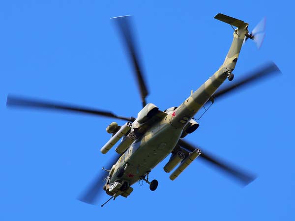 ಮುನ್ನುಗ್ಗಿ ಬರುವ ಮಿಸೈಲ್‌ಗೆ ಲೇಸರ್ ದಾಳಿಯನ್ನಿಡುವ ಸೂಪರ್ ಹೆಲಿಕಾಪ್ಟರ್