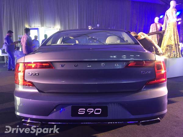 2016 ವೋಲ್ವೋ ಎಸ್90 ಭಾರತದಲ್ಲಿ ಬಿಡುಗಡೆ; ಬೆಲೆ 53.5 ಲಕ್ಷ ರು. 