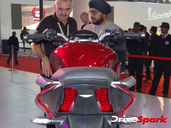 ಪ್ರಸಕ್ತ ತಿಂಗಳಲ್ಲೇ ಬಜಾಜ್ ಕ್ರೆಟೊಸ್ ವಿಎಸ್400 ಕ್ರೀಡಾ ಬೈಕ್ ಲಾಂಚ್!