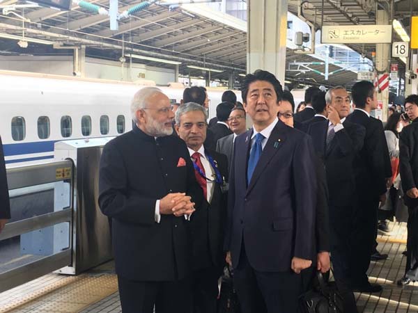 ಜಪಾನ್ ಹೈ ಸ್ಪೀಡ್ ಶಿಂಕಾನ್ಸೆನ್ ಬುಲೆಟ್ ರೈಲಿನಲ್ಲಿ ಮೋದಿ ಹವಾ!