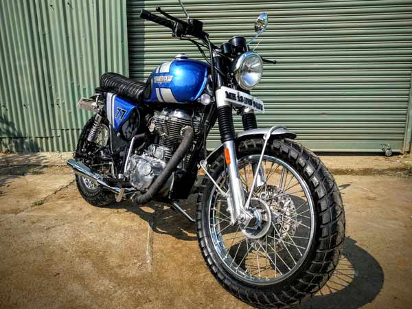 ಮನಸೆಳೆದ ಡುಕಾಟಿ ಸ್ಕ್ರ್ಯಾಂಬ್ಲರ್ ಶೈಲಿಯ ಎನ್ ಫೀಲ್ಡ್ ಬುಲೆಟ್!