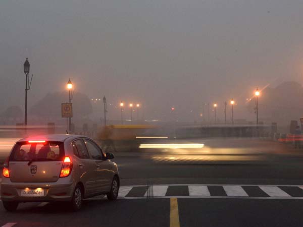 ರಾತ್ರಿ ವೇಳೆಯಲ್ಲಿ ನಿಮ್ಮನ್ನು ಕಾಡುತ್ತಿದೆಯೇ ಡಿಮ್/ಡಿಪ್ ಸಮಸ್ಯೆ?