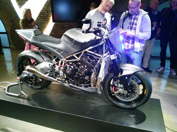 750ಸಿಸಿ, 140 ಕೆ.ಜಿ, 180 ಅಶ್ವಶಕ್ತಿ ಉತ್ಪಾದಿಸಬಲ್ಲ ಸೂಪರ್ ಬೈಕ್ 