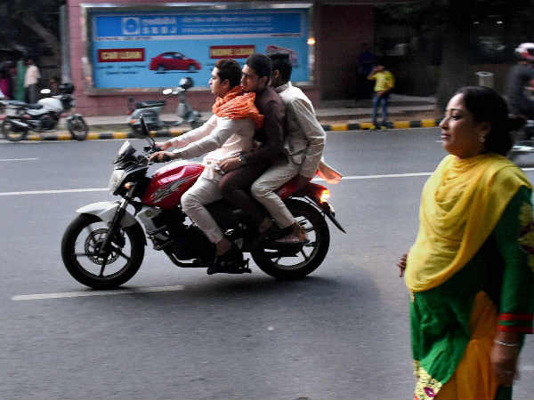 ಹೆಲ್ಮೆಟ್ ಧರಿಸುವುದರಿಂದ ವರ್ಷಂಪ್ರತಿ 15,000 ಜೀವಗಳ ರಕ್ಷಣೆ