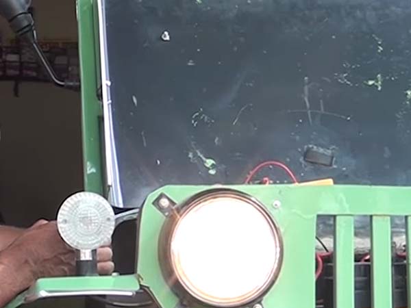 ಆಟಿಕೆ ವಸ್ತುವಲ್ಲ; ಇದುವೇ ಬೈಕ್‌ಗಿಂತಲೂ ಅಗ್ಗವಾದ ವಿಶ್ವದ ಅತಿ ಚಿಕ್ಕ ಜೀಪ್