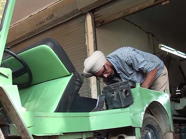 ಆಟಿಕೆ ವಸ್ತುವಲ್ಲ; ಇದುವೇ ಬೈಕ್‌ಗಿಂತಲೂ ಅಗ್ಗವಾದ ವಿಶ್ವದ ಅತಿ ಚಿಕ್ಕ ಜೀಪ್