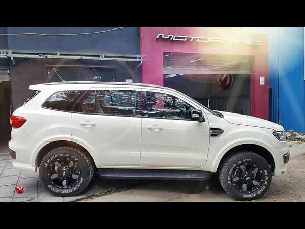 ಸ್ಟೈಲಿಷ್ ಕಿಟ್ ನೊಂದಿಗೆ ಘಮಘಮಿಸುವ ಫೋರ್ಡ್ ಎಂಡೀವರ್ 