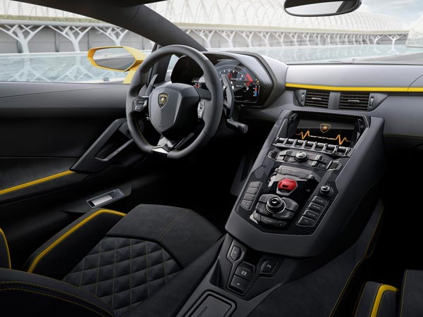 2017 ಲಂಬೋ ಅವೆಂಟಡೊರ್ ಎಸ್ ಭರ್ಜರಿ ಅನಾವರಣ 2017 ಲಂಬೋ ಅವೆಂಟಡೊರ್ ಎಸ್ ಭರ್ಜರಿ ಅನಾವರಣ