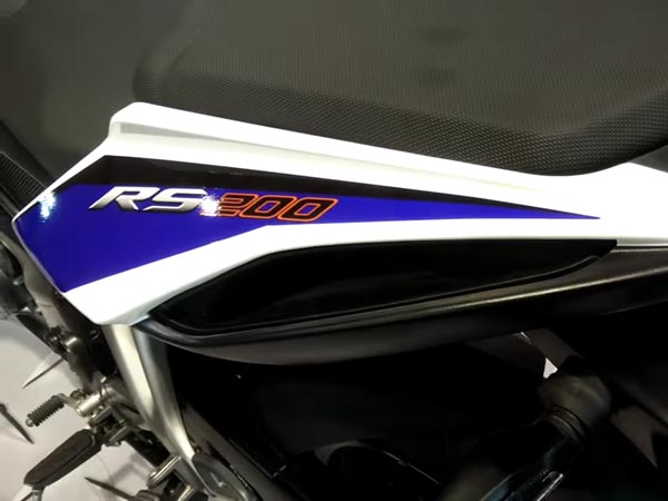 ಪಲ್ಸರ್ ಪ್ರೇಮಿಗಳಿಗೆ ಖುಷಿಸುದ್ದಿ; ಬಿಡುಗಡೆಯಾಗಿದೆ ಹೊಸ ಪಲ್ಸರ್ ಆರ್.ಎಸ್ 200 ಪಲ್ಸರ್ ಪ್ರೇಮಿಗಳಿಗೆ ಖುಷಿಸುದ್ದಿ; ಬಿಡುಗಡೆಯಾಗಿದೆ ಹೊಸ ಪಲ್ಸರ್ ಆರ್.ಎಸ್ 200