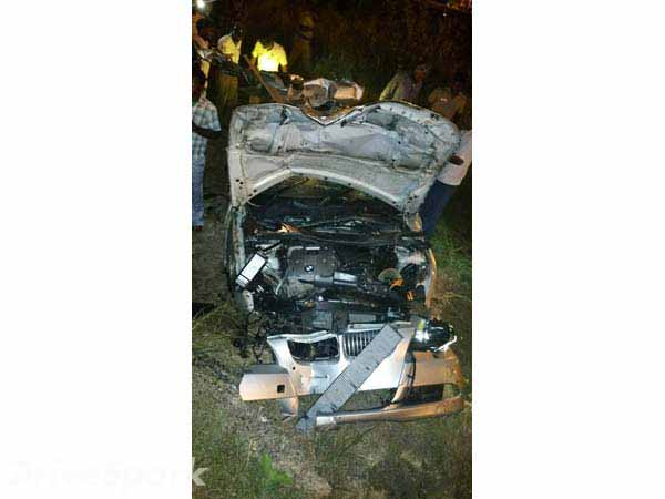 ತಮಿಳುನಾಡಿನಲ್ಲಿ ಸಂಭವಿಸಿದ ಬಿಎಂಡಬ್ಲ್ಯೂ ಕಾರಿನ ಅಪಘಾತದ ಚಿತ್ರಗಳನ್ನು ನೋಡುದ್ರೆ ಬೆಚ್ಚಿ ಬೀಳ್ತೀರಾ !! 