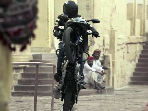 ತಪ್ಪು ಟಿವಿ ಜಾಹೀರಾತಿನಿಂದ ಇಕ್ಕಟ್ಟಿಗೆ ಸಿಲುಕಿದ ಬಜಾಜ್ ಪಲ್ಸರ್ 