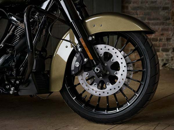 ದಾರಿ ಬಿಡಿ, ಬರ್ತಿದೆ ಹಾರ್ಲೆ ಡೇವಿಡ್ಸನ್ ನ 'ರೋಡ್ ಕಿಂಗ್ ಸ್ಪೆಷಲ್'