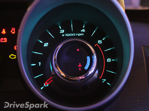 ಸ್ಕಾರ್ಪಿಯೊ ಮತ್ತು ಎಕ್ಸ್ ಯುವಿ500 ಪೆಟ್ರೋಲ್ ಆವೃತಿ ಬರ್ತಿದೆ...