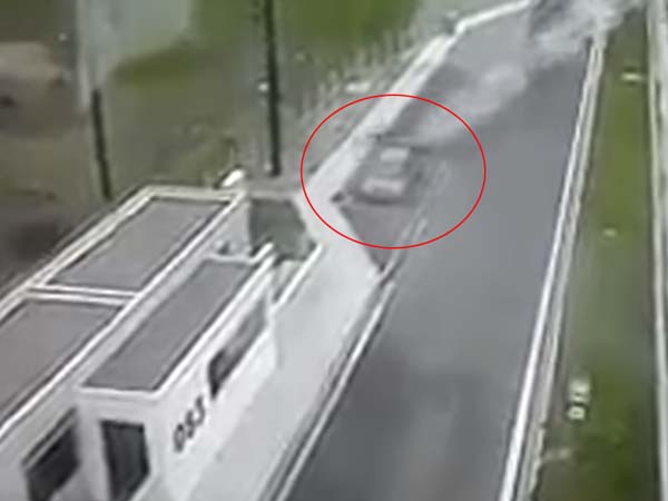 ಗ್ರೀಸ್‌ನಲ್ಲಿ ಭೀಕರ ರಸ್ತೆ ಅಪಘಾತ- ಒಂದೇ ಹೊಡೆತಕ್ಕೆ ಕಾರಿನಲ್ಲಿದ್ದ ನಾಲ್ವರು ಛಿದ್ರ ಛಿದ್ರ