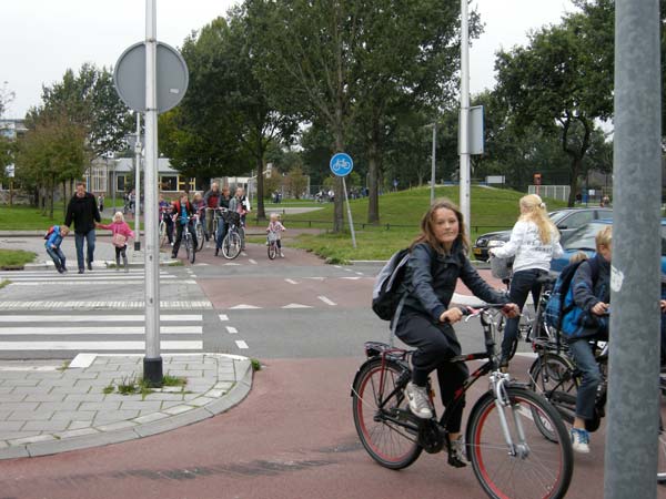 ಈ ನಿಯಮ ಜಾರಿಗೆ ಬಂದ್ರೆ ಪಾದಾಚಾರಿಗಳನ್ನು ದೇವ್ರೇ ಕಾಪಾಡಬೇಕು!!