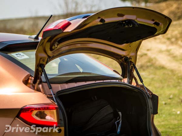 ಬಹುನೀರೀಕ್ಷಿತ ಟಾಟಾ ಕಂಪನಿಯ ಮೊದಲ ಸ್ಟೈಲ್ ಬ್ಯಾಕ್ ಕಾರು 'ಟಿಗೋರ್' ಬಿಡುಗಡೆಗೊಂಡಿದೆ ಬಹುನೀರೀಕ್ಷಿತ ಟಾಟಾ ಕಂಪನಿಯ ಮೊದಲ ಸ್ಟೈಲ್ ಬ್ಯಾಕ್ ಕಾರು 'ಟಿಗೋರ್' ಬಿಡುಗಡೆಗೊಂಡಿದೆ