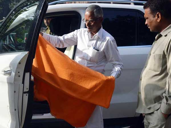 ಸಿಎಂ ಯೋಗಿ ಆದಿತ್ಯನಾಥನ ರಕ್ಷಣೆಗೆ ನಿಂತ ಆ ಐಷಾರಾಮಿ ಕಾರಿನ ವಿಶೇಷತೆ ಏನ್ ಗೊತ್ತಾ?