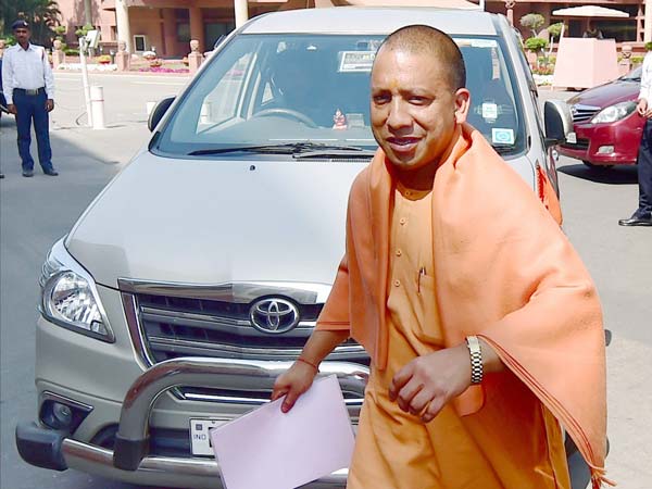 ಸಿಎಂ ಯೋಗಿ ಆದಿತ್ಯನಾಥನ ರಕ್ಷಣೆಗೆ ನಿಂತ ಆ ಐಷಾರಾಮಿ ಕಾರಿನ ವಿಶೇಷತೆ ಏನ್ ಗೊತ್ತಾ?