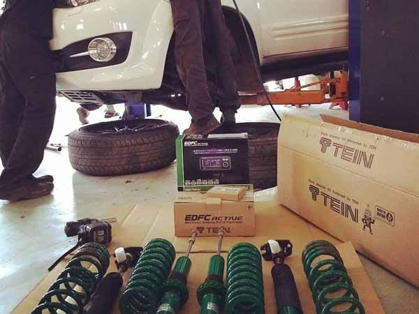 ಕೇವಲ 10,000 ರೂಗಳನ್ನು ವ್ಯಹಿಸಿ 10 ರೀತಿಯಲ್ಲಿ ಕಾರಿನ ವಿನ್ಯಾಸ ಮಾಡೋದ್ ಹೇಗೆ ತಿಳ್ಕೊಳಿ...