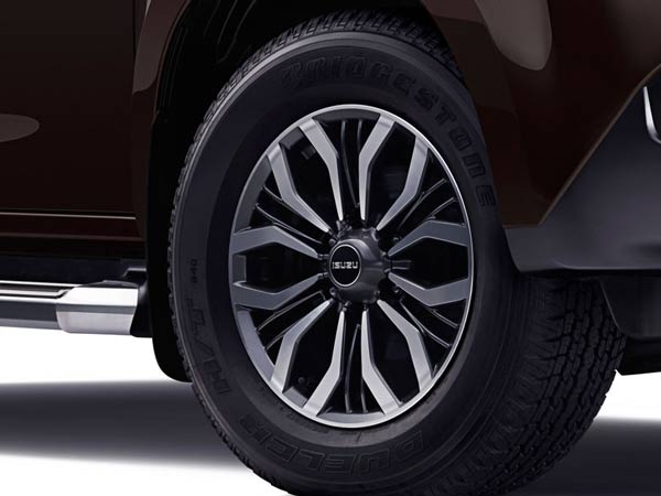 ಹೊಸ ವಿನ್ಯಾಸದೊಂದಿಗೆ ಬಿಡುಗಡೆಗೊಂಡ ಇಸುಝು ಎಂಯುಎಕ್ಸ್