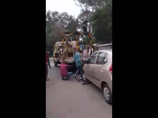 ಏನ್ ಗುರು 500 ರೂಪಾಯಿ ದಂಡಕ್ಕಾಗಿ ಹೀಗಾ ಮಾಡೋದು..!!