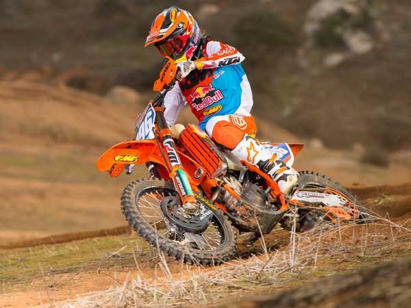 ಅಬ್ಬಾ!! ಪ್ರಪಂಚದ ಮೊಟ್ಟ ಮೊದಲ ಟಿಪಿಐ ತಂತ್ರಜ್ಞಾನ ಪಡೆದ 2 ಸ್ಟ್ರೋಕ್ ಎಂಜಿನ್ 'ಕೆಟಿಎಂ' ಬೈಕ್ 