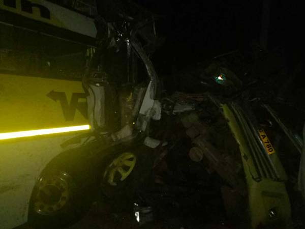 ಮದುವೆ ದಿಬ್ಬಣದ ಟೆಂಪೋ ಮತ್ತು ಖಾಸಗಿ ಬಸ್ ನಡುವೆ ಡಿಕ್ಕಿ- ವಧು ಸೇರಿ 7 ಮಂದಿ ದುರ್ಮರಣ