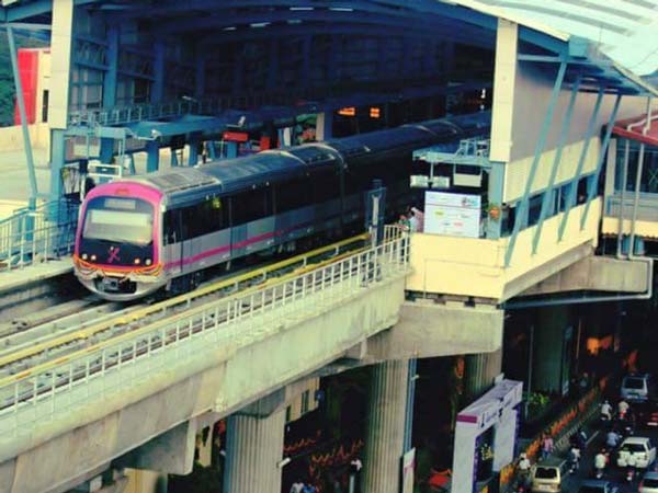  ಸಿಬ್ಬಂದಿ ಮತ್ತು ಪೊಲೀಸ್ ನಡುವೆ ಕಿತ್ತಾಟ- ಮೆಟ್ರೋ ಸಂಚಾರ್ ಬಂದ್