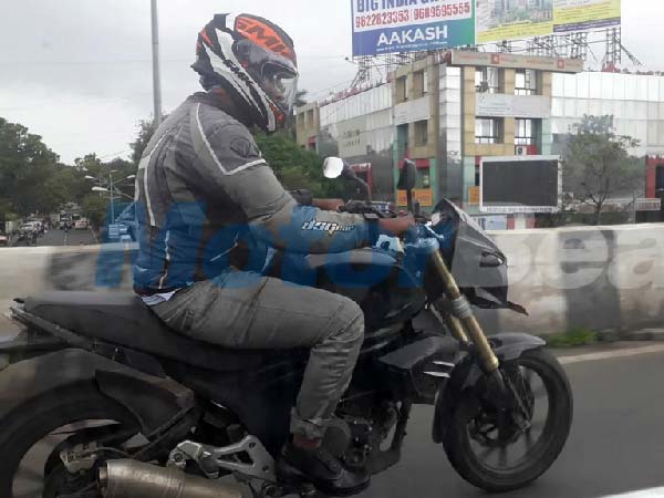 ಬಿಡುಗಡೆಗೆ ಸಜ್ಜುಗೊಳ್ಳುತ್ತಿದೆ 2017ರ ಮಹೀಂದ್ರಾ ಮೊಜೊ ಬೈಕ್ 