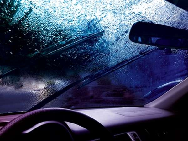 ಮಳೆಗಾಲದಲ್ಲಿ ಬೈಕ್, ಕಾರು ಸವಾರಿಗೂ ಮುನ್ನ ಈ ಸಲಹೆಗಳನ್ನು ತಪ್ಪದೇ ಓದಿ