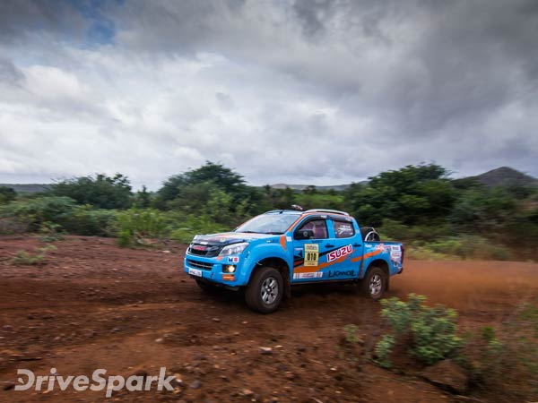 2017ರ ಮಾರುತಿ ಸುಜುಕಿ ದಕ್ಷಿಣ ಡೇರ್ : ಎರಡನೇ ದಿನವೂ ಮುನ್ನಡೆ ಸಾಧಿಸಿದ ಸಾಮ್ರಾಟ್ ಯಾದವ್ ಮತ್ತು ಎಸ್.ಏನ್ ನಿಜಾಮ್