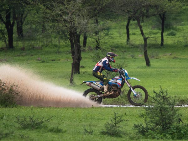 4ನೇ ದಿನಕ್ಕೆ ಕಾಲಿಟ್ಟ 2017ರ ಮಾರುತಿ ಸುಜುಕಿ ದಕ್ಷಿಣ ಡೇರ್ ರ‍್ಯಾಲಿ 