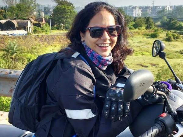 ರಸ್ತೆಯಲ್ಲಿನ ಗುಂಡಿಗೆ ಮಹಿಳಾ ಬೈಕರ್ ಜಾಗೃತಿ ವಿರಾಜ್ ಬಲಿ