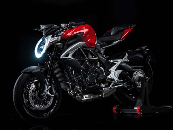 ಅಗುಸ್ಟಾ ಸಂಸ್ಥೆಯ ಷೇರುಗಳನ್ನು ಮಾರಾಟ ಮಾಡಿದ ಮರ್ಸಿಡಿಸ್ ಅಗುಸ್ಟಾ ಸಂಸ್ಥೆಯ ಷೇರುಗಳನ್ನು ಮಾರಾಟ ಮಾಡಿದ ಮರ್ಸಿಡಿಸ್