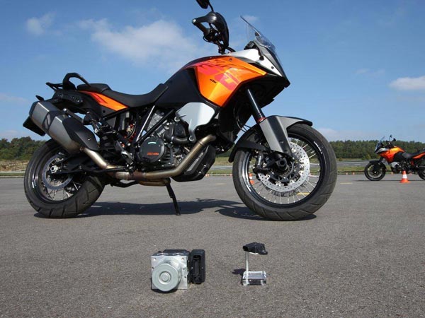 ದ್ವಿಚಕ್ರ ವಾಹನಗಳಲ್ಲಿ ಎಬಿಎಸ್ ಕಡ್ಡಾಯಗೊಳಿಸಲಿದೆ ಕೇಂದ್ರ ಸರ್ಕಾರ..!