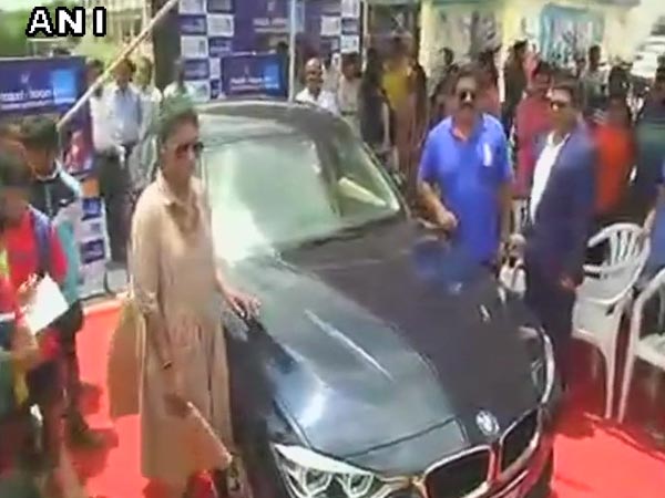 ಭಾರತ ಕ್ರಿಕೆಟ್ ತಂಡದ ನಾಯಕಿ ಮಿಥಾಲಿ ರಾಜ್‌ಗೆ ಬಿಎಂಡಬ್ಲ್ಯು ಕಾರು ಗಿಫ್ಟ್ !!