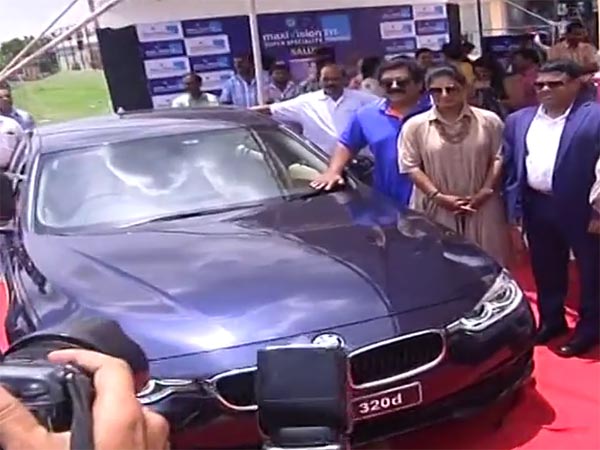 ಭಾರತ ಕ್ರಿಕೆಟ್ ತಂಡದ ನಾಯಕಿ ಮಿಥಾಲಿ ರಾಜ್‌ಗೆ ಬಿಎಂಡಬ್ಲ್ಯು ಕಾರು ಗಿಫ್ಟ್ !!