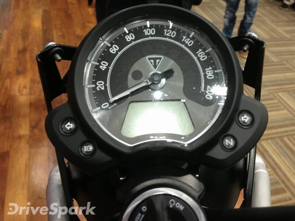 ಟ್ರಯಂಪ್ ಸ್ಟ್ರೀಟ್ ಸ್ಕ್ರ್ಯಾಂಬ್ಲರ್ ಮೋಟಾರ್‌ಸೈಕಲ್ ಭಾರತದಲ್ಲಿ ಬಿಡುಗಡೆ