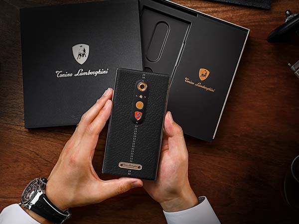 ಆಂಡ್ರಾಯ್ಡ್ ಚಾಲಿತ ಸ್ಮಾರ್ಟ‌ಫೋನ್ ಬಿಡುಗಡೆಗೊಳಿಸಿದ ಲಂಬೋರ್ಗಿನಿ