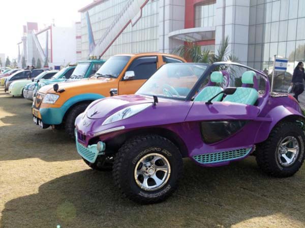 ರೇಪಿಸ್ಟ್ ಬಾಬಾ ಬಳಿ ಇವೆ ಹತ್ತಾರು ಬಗೆಯ ಐಷಾರಾಮಿ ಕಾರ್ ಕಲೆಕ್ಷನ್..!!